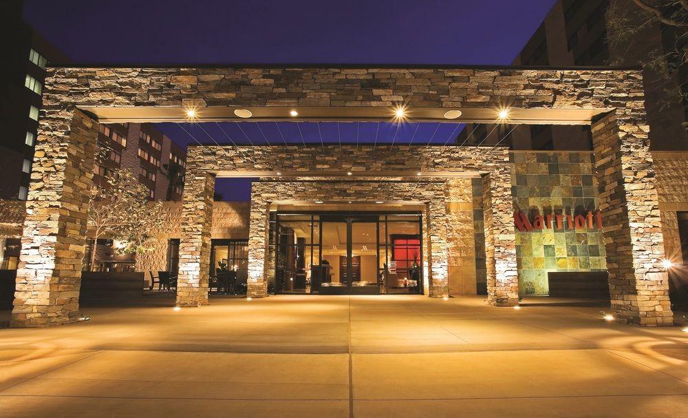 Hotel Angeles Marriott Airport