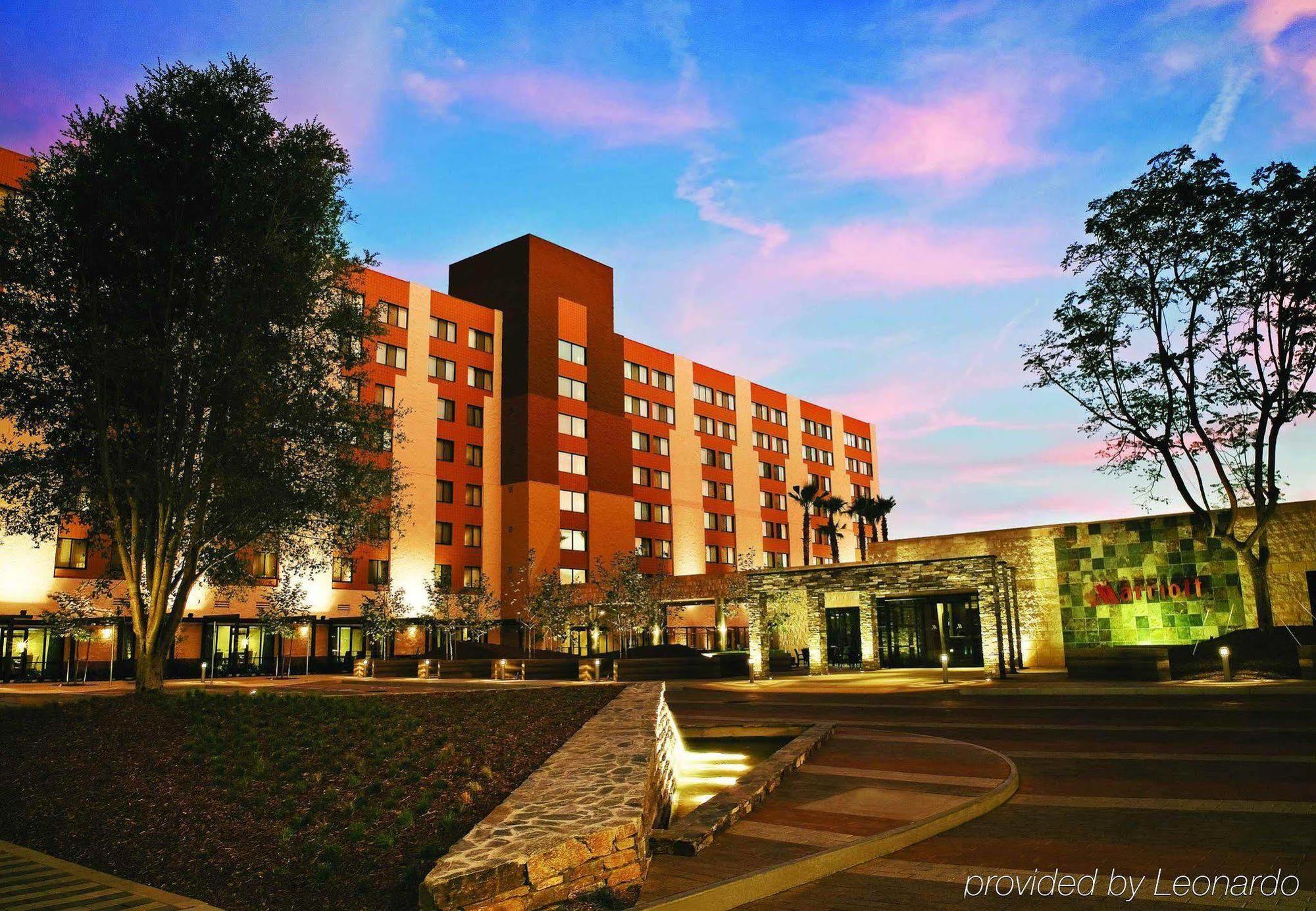 Angeles Marriott Airport