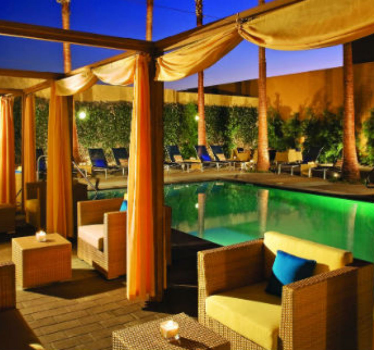 Angeles Marriott Airport Hotel 4*