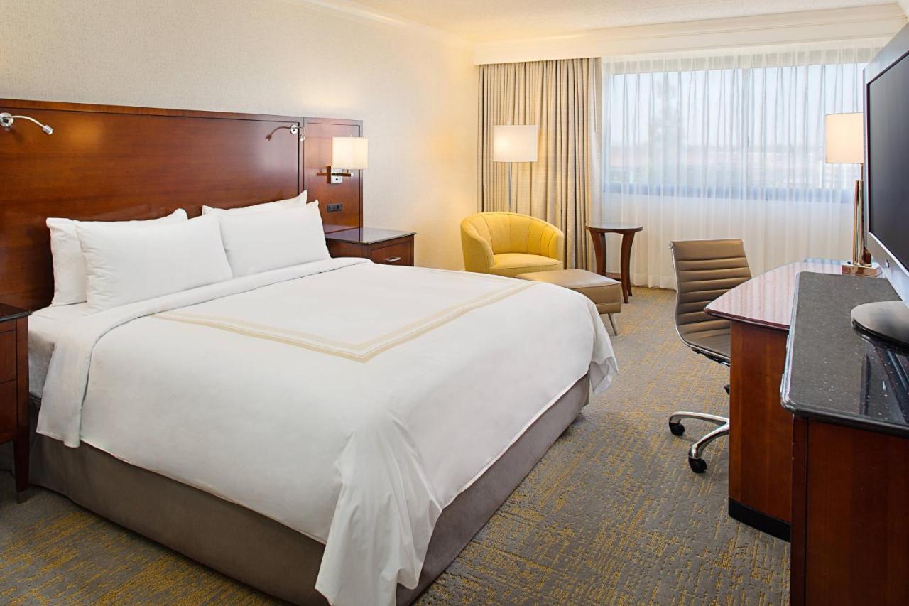 Hotel Angeles Marriott Airport Burbank